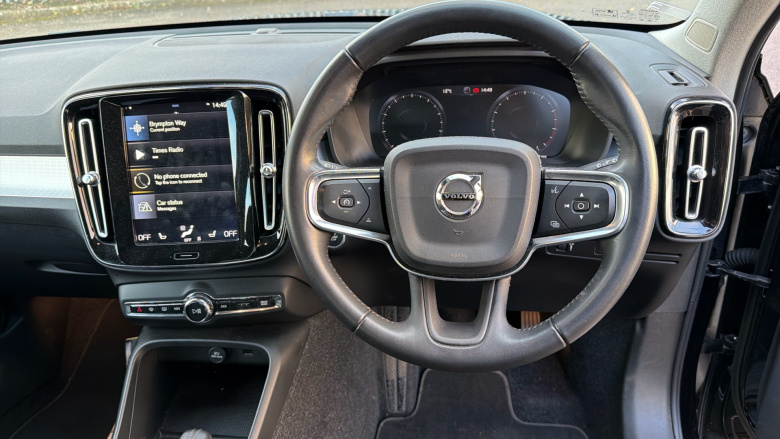 Volvo Xc40 2.0 T4 Momentum Pro 5dr AWD Geartronic Petrol Estate